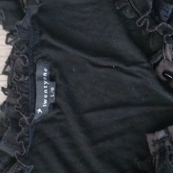 3 items. 1Dkny cargo capris what a deal sz 12.green henly top.blank top - Picture 7 of 15